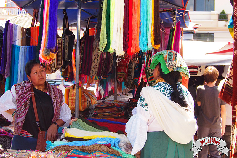 mercado de otavalo-ecuador-Patoneando-blog-de-viajes-8.jpg