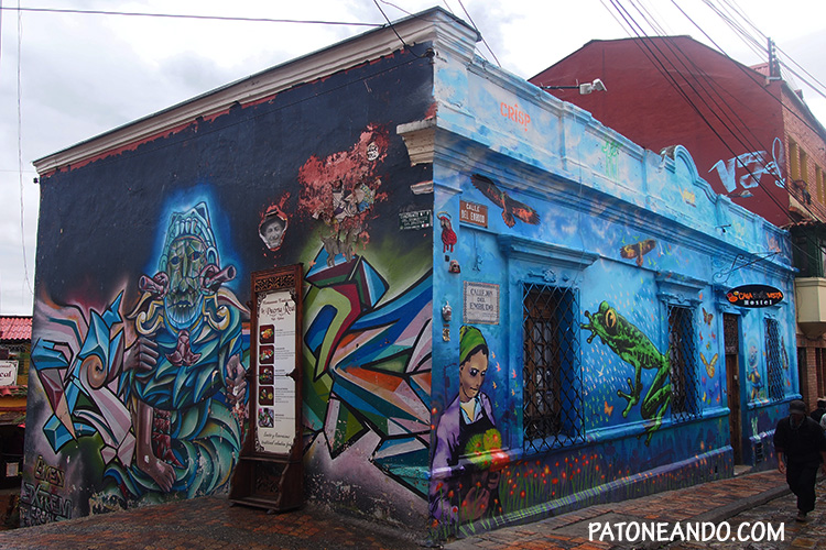 En la Candelaria se pueden observar como los graffities le dan vida y color a sus calles