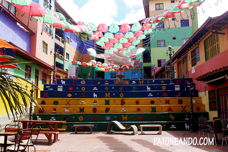 Guatapé, calle de los zócalos, Antioquia, Colombia - Patoneando blog de viajes.jpg