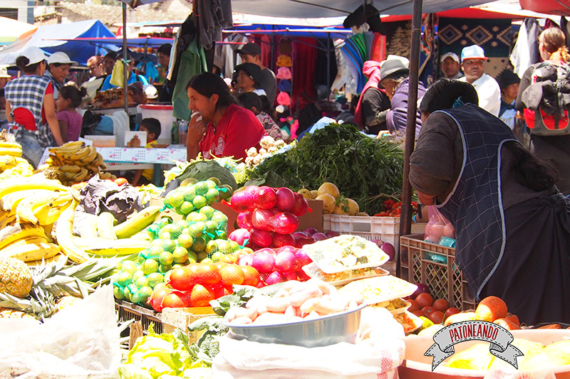 mercado de otavalo-ecuador-Patoneando-blog-de-viajes-8.jpg